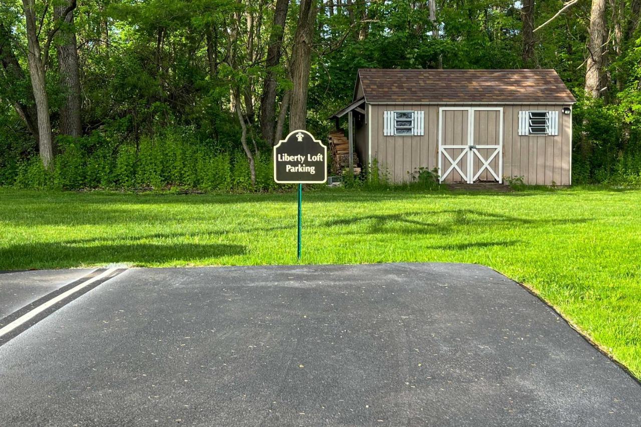 Stylish Studio With Fireplace About 3 Mi From Dtwn! Saratoga Springs Exterior photo